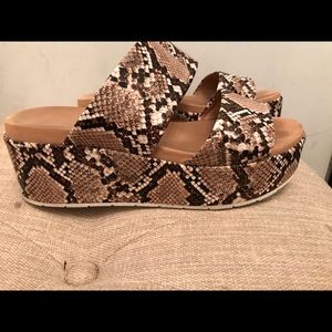 J. Slides - Quincy Sandals